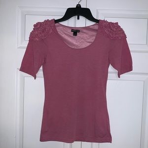Pink boutique top with beaded lace shoulders sz s